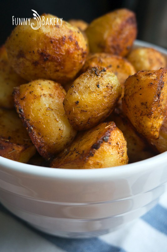 пикантни картофи на фурна
